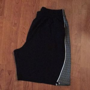 Tek Gear athletic shorts-size large